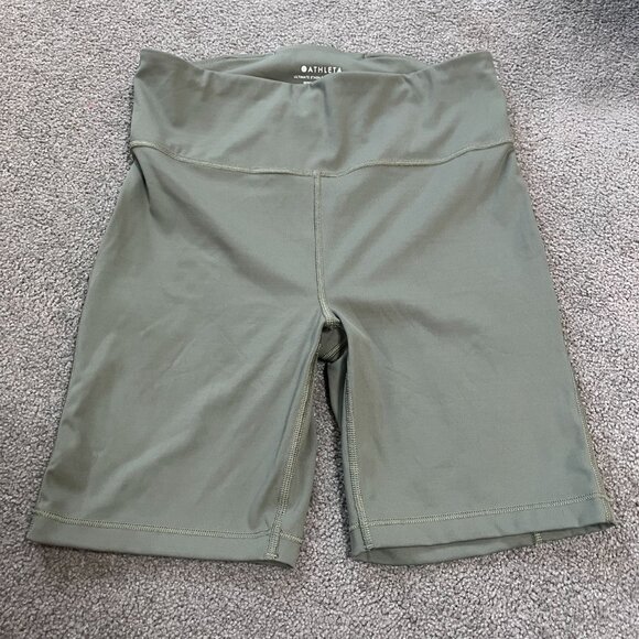Athleta: Good Condition Ultimate Stash Pocket 7" Short - Picture 2 of 9